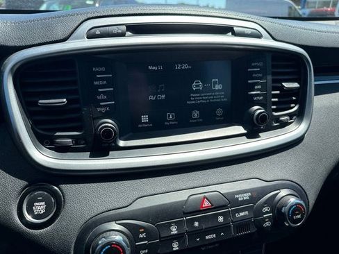 Used 2017 Kia Sorento FWD w/ LX Convenience Package image 13