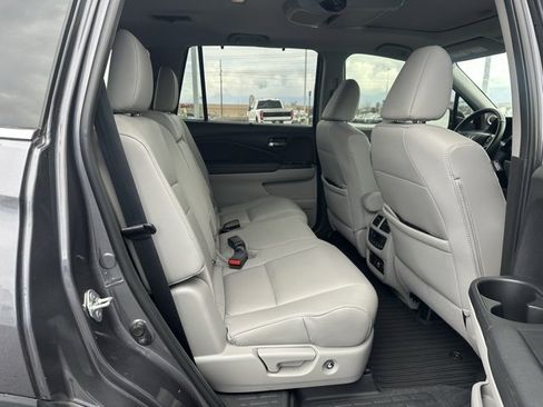 Used 2022 Honda Pilot Touring image 15