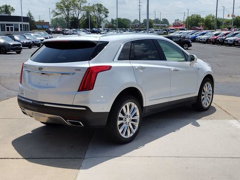 Used 2019 Cadillac XT5 Platinum AWD/4WD image 17