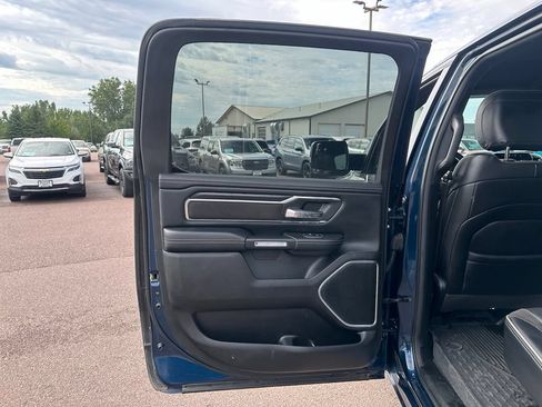 Used 2023 RAM 1500 Laramie AWD/4WD image 22