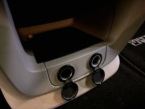 Used 2017 Dodge Grand Caravan SE w/ Power Window Group FWD image 33