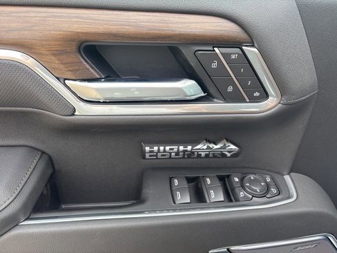 New 2026 Chevrolet Silverado 1500 High Country AWD/4WD image 14