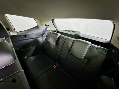 Used 2026 Volkswagen Atlas SE w/ Panoramic Sunroof Package FWD image 5
