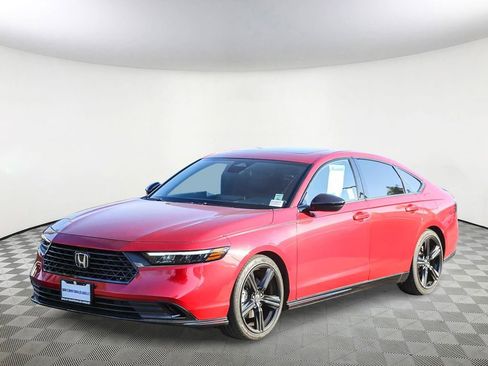 Used 2024 Honda Accord Sport image 4