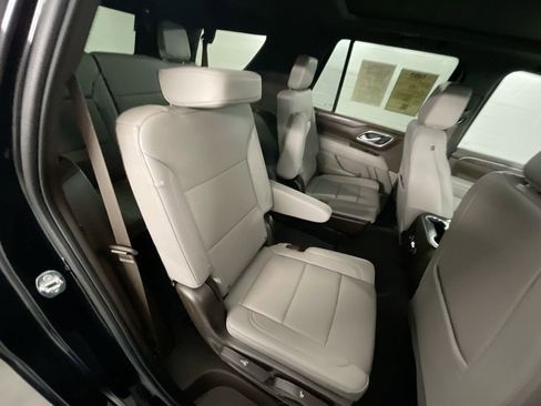 Used 2023 Chevrolet Tahoe Z71 w/ Luxury Package image 28