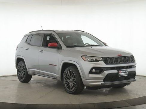 Used 2023 Jeep Compass Limited image 2