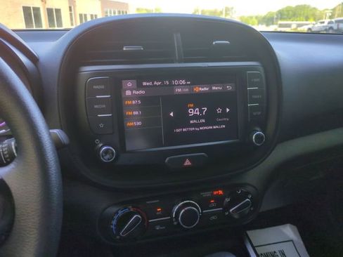 Used 2023 Kia Soul LX FWD image 35