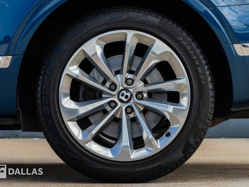 Used 2019 Bentley Bentayga AWD/4WD image 9