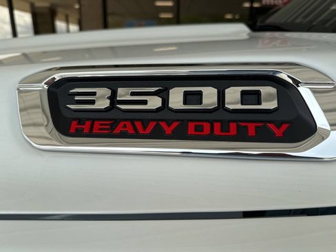 Used 2024 RAM 3500 Big Horn AWD/4WD image 32