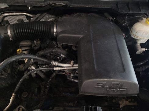 Used 2018 RAM 1500 Express RWD image 30