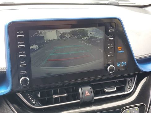 Used 2019 Toyota C-HR XLE image 26