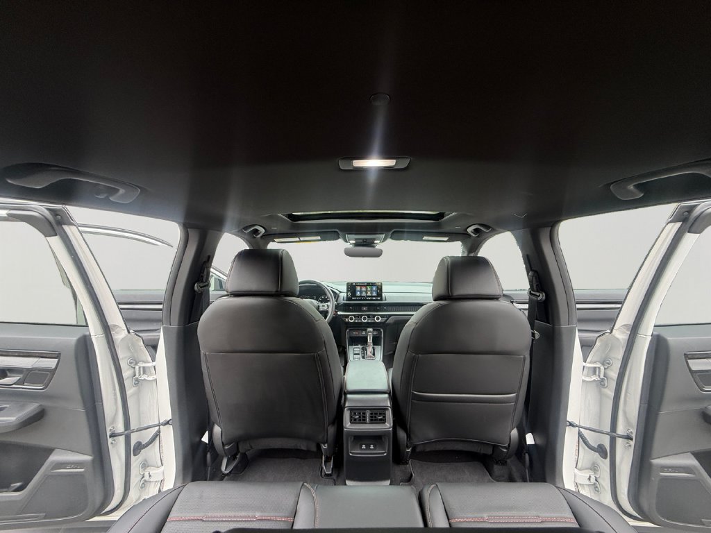 Used 2025 Honda CR-V Sport Touring image 29