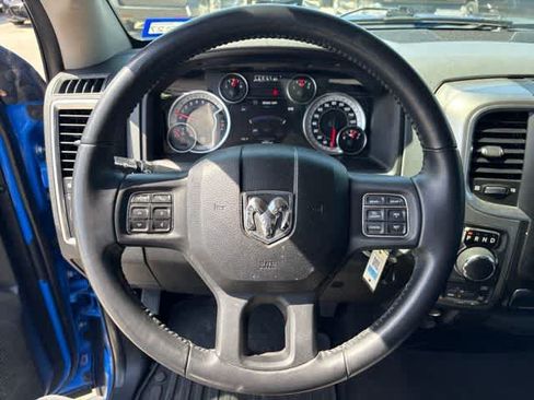 Used 2018 RAM 1500 SLT AWD/4WD image 14