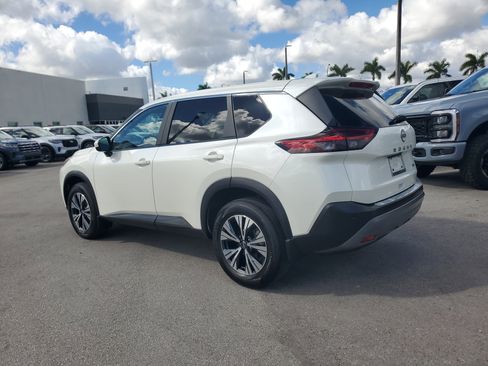 Used 2023 Nissan Rogue SV image 7