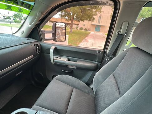 Used 2009 Chevrolet Silverado 3500 LT w/ Exterior Plus Package AWD/4WD image 17