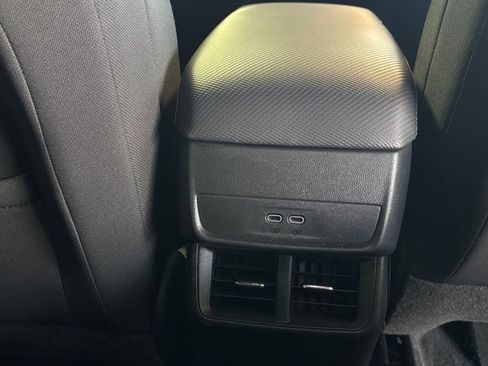 Used 2025 Chevrolet Equinox LT image 29