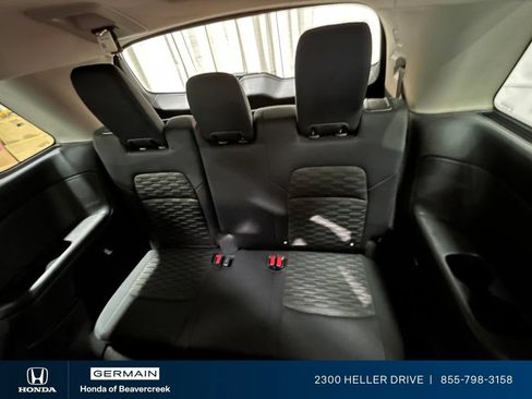 Used 2022 Nissan Pathfinder SV AWD/4WD image 29