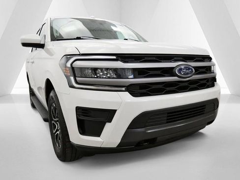 Used 2022 Ford Expedition XLT image 7