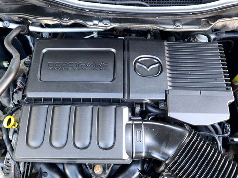 Used 2013 MAZDA MAZDA2 Sport image 31