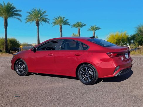 Used 2024 Kia Forte LXS image 3