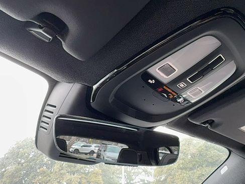New 2026 Volvo EX40 Plus w/ Climate Package image 24