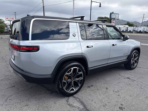 Used 2022 Rivian R1S Launch Edition AWD/4WD image 5