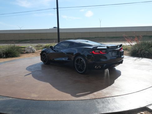 Used 2022 Chevrolet Corvette Stingray Premium Cpe w/ Z51 Performance Package image 4