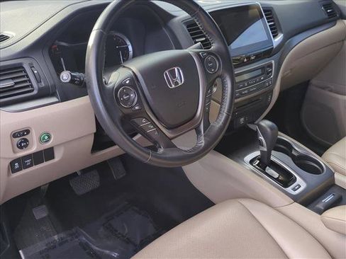 Used 2017 Honda Ridgeline RTL-T image 10