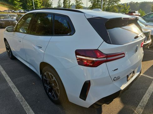Used 2025 BMW X3 xDrive30i w/ M Sport Package AWD/4WD image 3