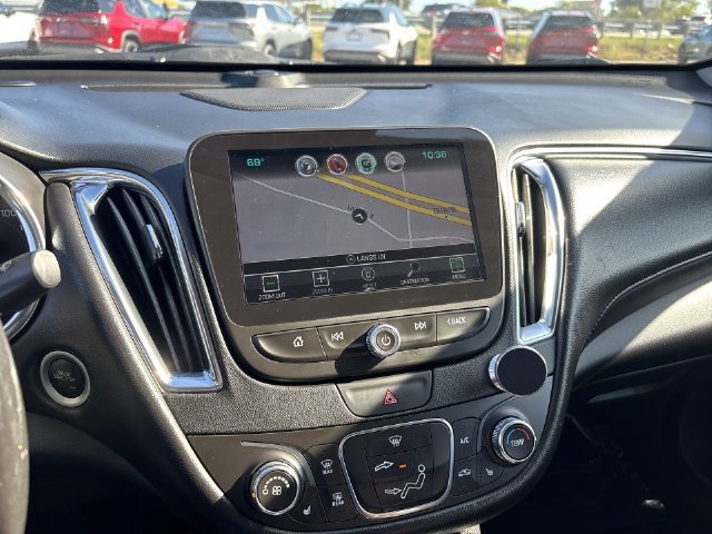 Used 2018 Chevrolet Malibu LT w/ Leather Package FWD image 26