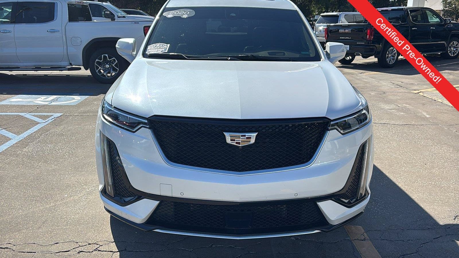 Certified 2020 Cadillac XT6 Sport w/ Platinum Package AWD/4WD image 2