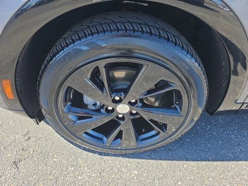 Used 2021 Buick Envision Essence w/ Sport Touring Package image 9