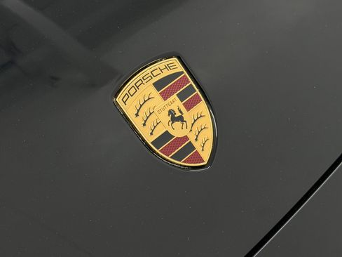Certified 2025 Porsche Macan 4S Electric AWD/4WD image 70