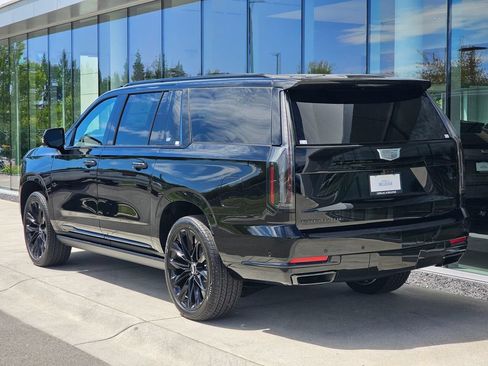 New 2026 Cadillac Escalade ESV Platinum Sport w/ LPO, ONYX Package AWD/4WD image 3