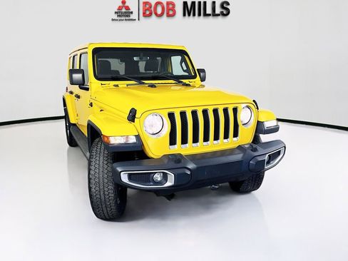 Used 2019 Jeep Wrangler Unlimited Sahara w/ Uconnect 4C Nav & Sound Group AWD/4WD image 1