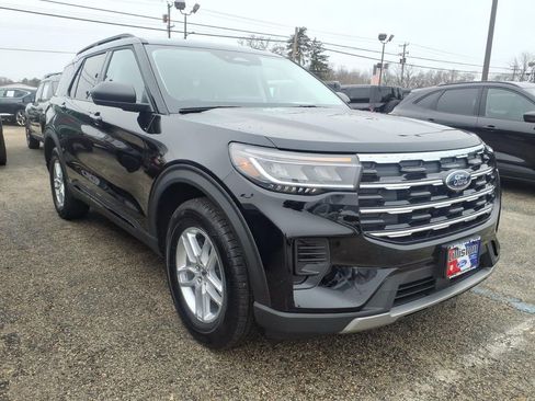 Used 2026 Ford Explorer Active image 1
