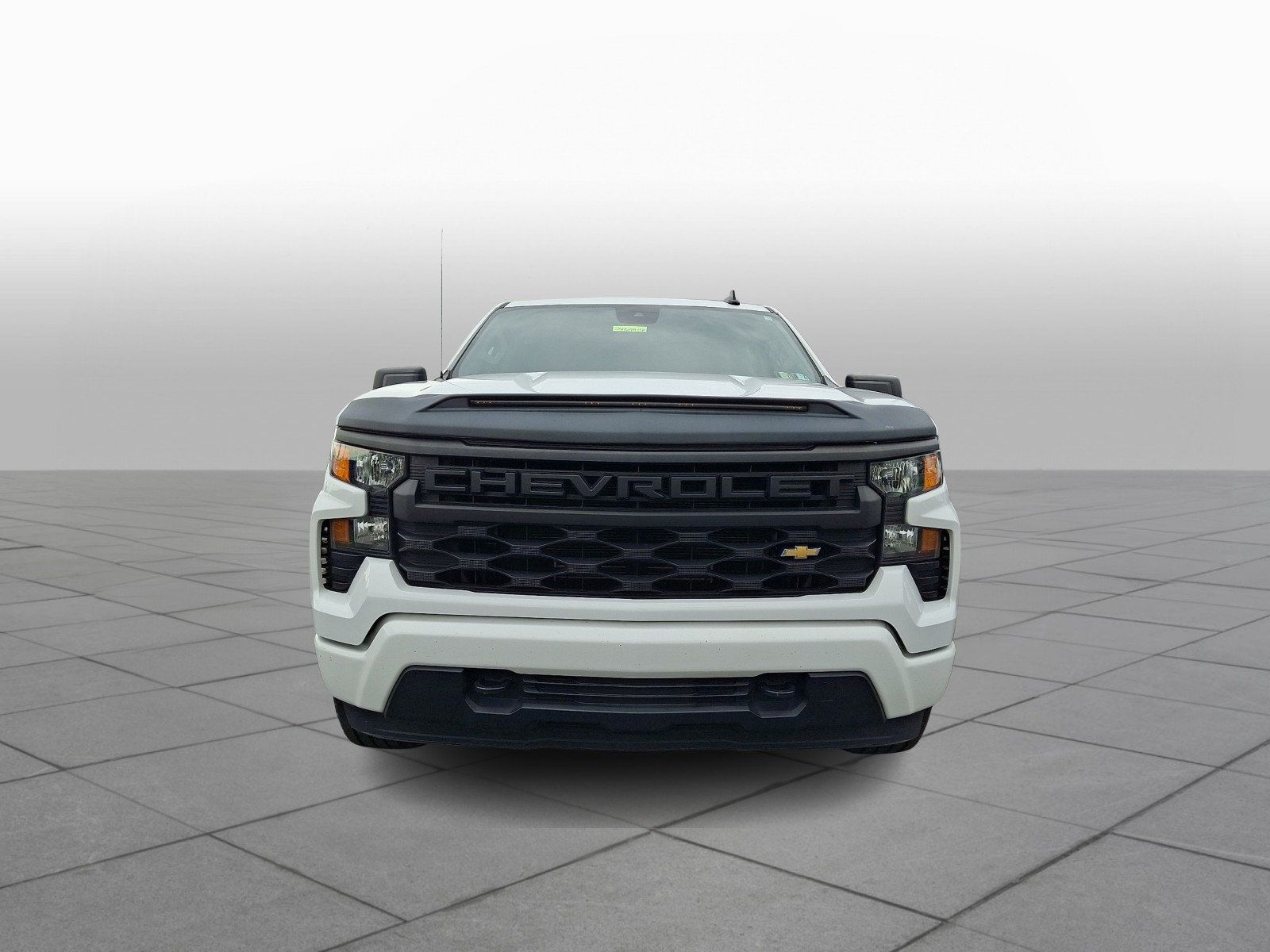 Used 2023 Chevrolet Silverado 1500 Custom AWD/4WD image 2