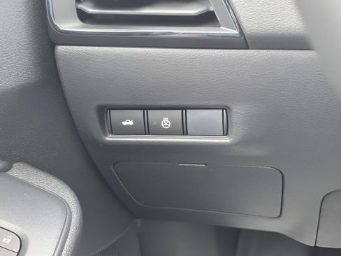 New 2026 Nissan Sentra SV w/ SV Convenience Package FWD image 19