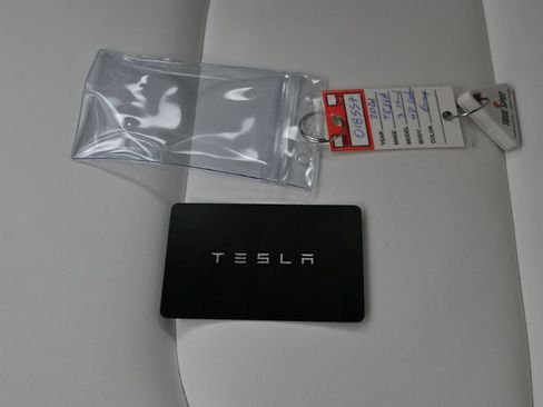 Used 2021 Tesla Model 3 Standard Range Plus RWD image 11