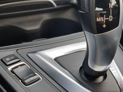 Used 2018 BMW 330e image 17