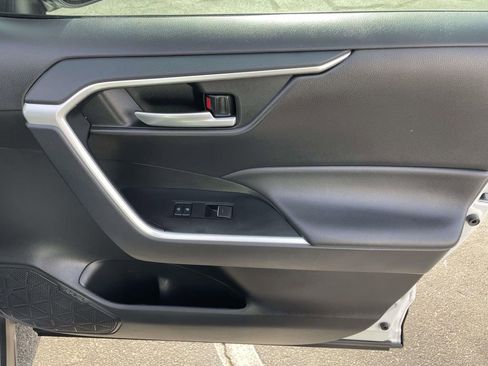 Used 2025 Toyota RAV4 XLE w/ Convenience Package image 46