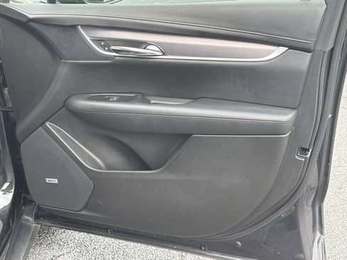 Used 2017 Cadillac XT5 Luxury w/ Driver Awareness Package FWD image 10