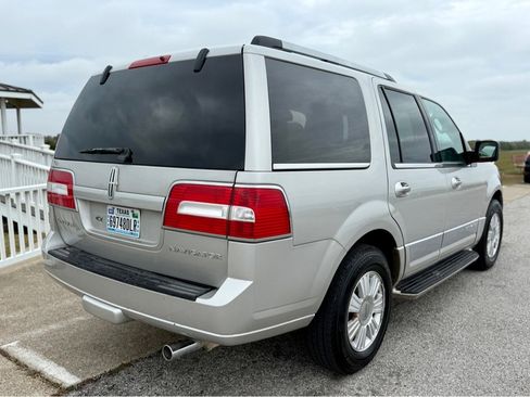 Used 2007 Lincoln Navigator Ultimate image 5