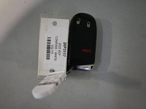 Used 2025 Jeep Compass Trailhawk AWD/4WD image 11