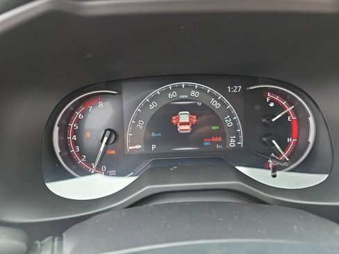 Used 2025 Toyota RAV4 XLE w/ Convenience Package FWD image 21