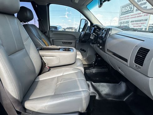 Used 2013 Chevrolet Silverado 3500 W/T image 17