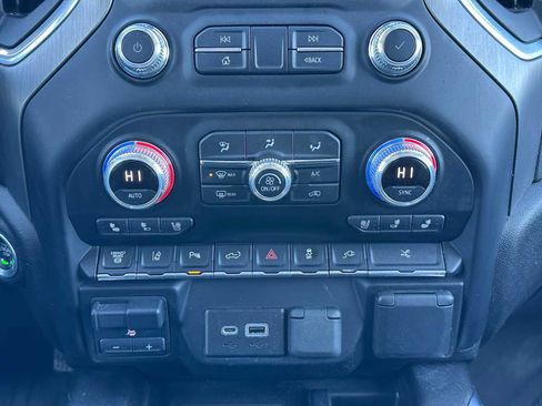 Used 2022 GMC Sierra 3500 Denali w/ Denali Ultimate Package AWD/4WD image 28