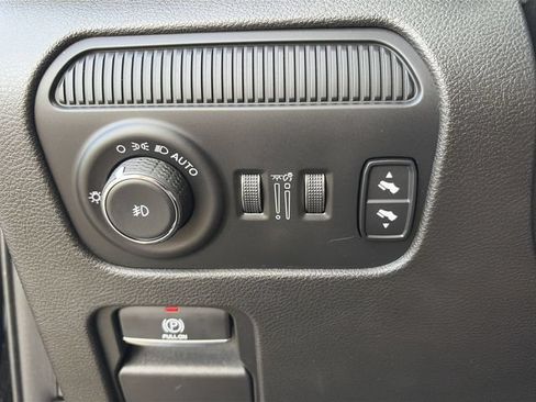 Used 2023 Jeep Wagoneer 4WD image 31