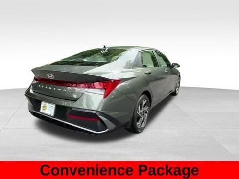 Used 2024 Hyundai Elantra SEL w/ Convenience Package FWD image 12