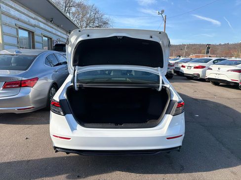 Used 2025 Honda Accord Sport image 10